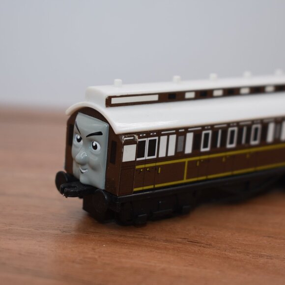 Old Slow Coach ERTL Thomas The Tank Engine & Friends Train Engine 2001 Vintage - Picture 2 of 8